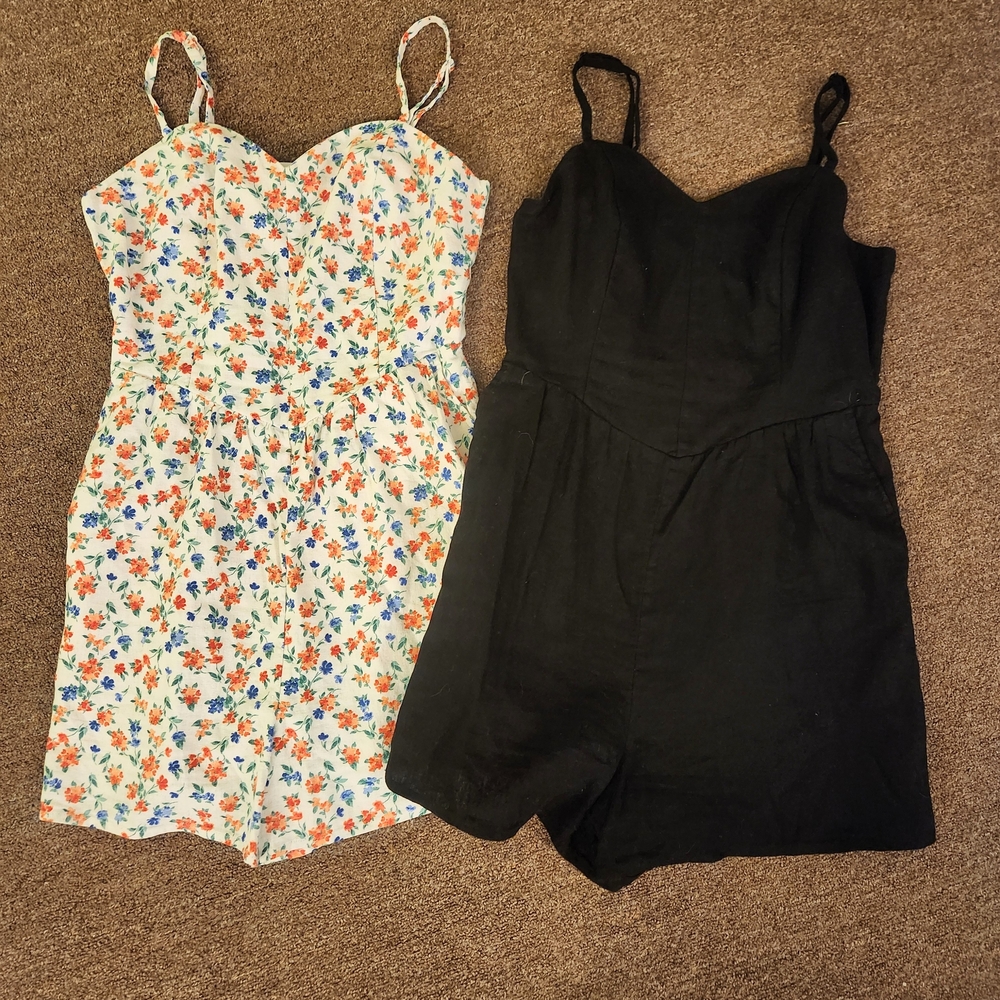 Old Navy Set of two rompers Bundle Small